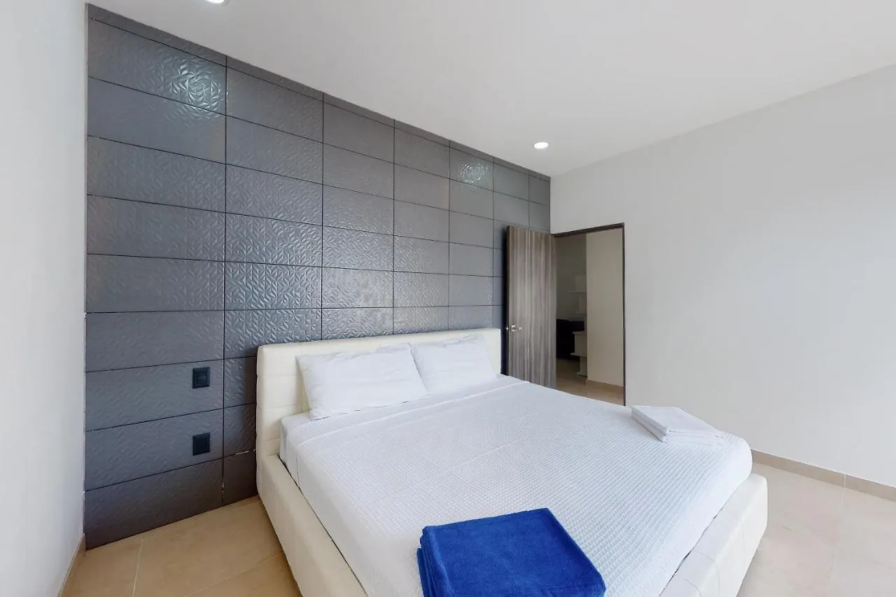 Malecon Vg02 At Torre Montevideo Apartment Cancun