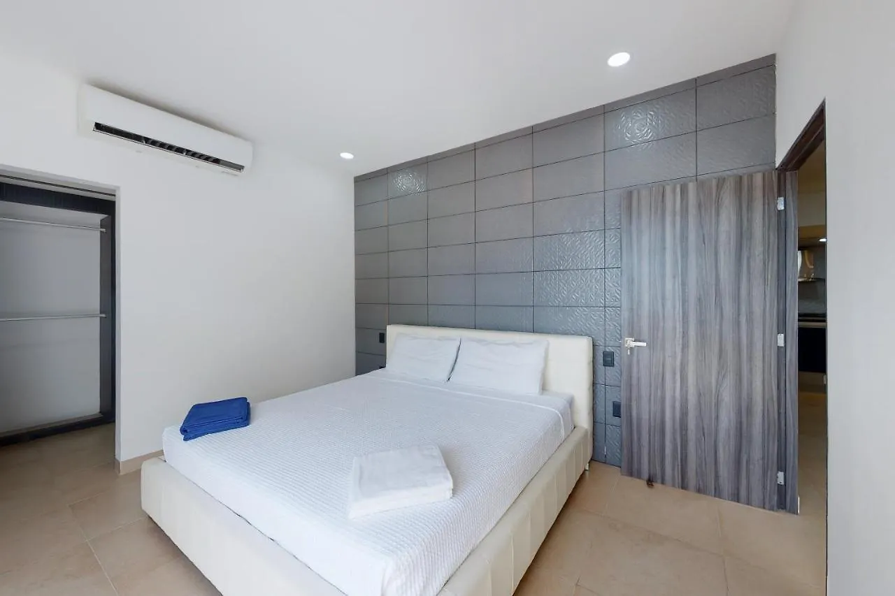 Malecon Vg02 At Torre Montevideo Apartment Cancun