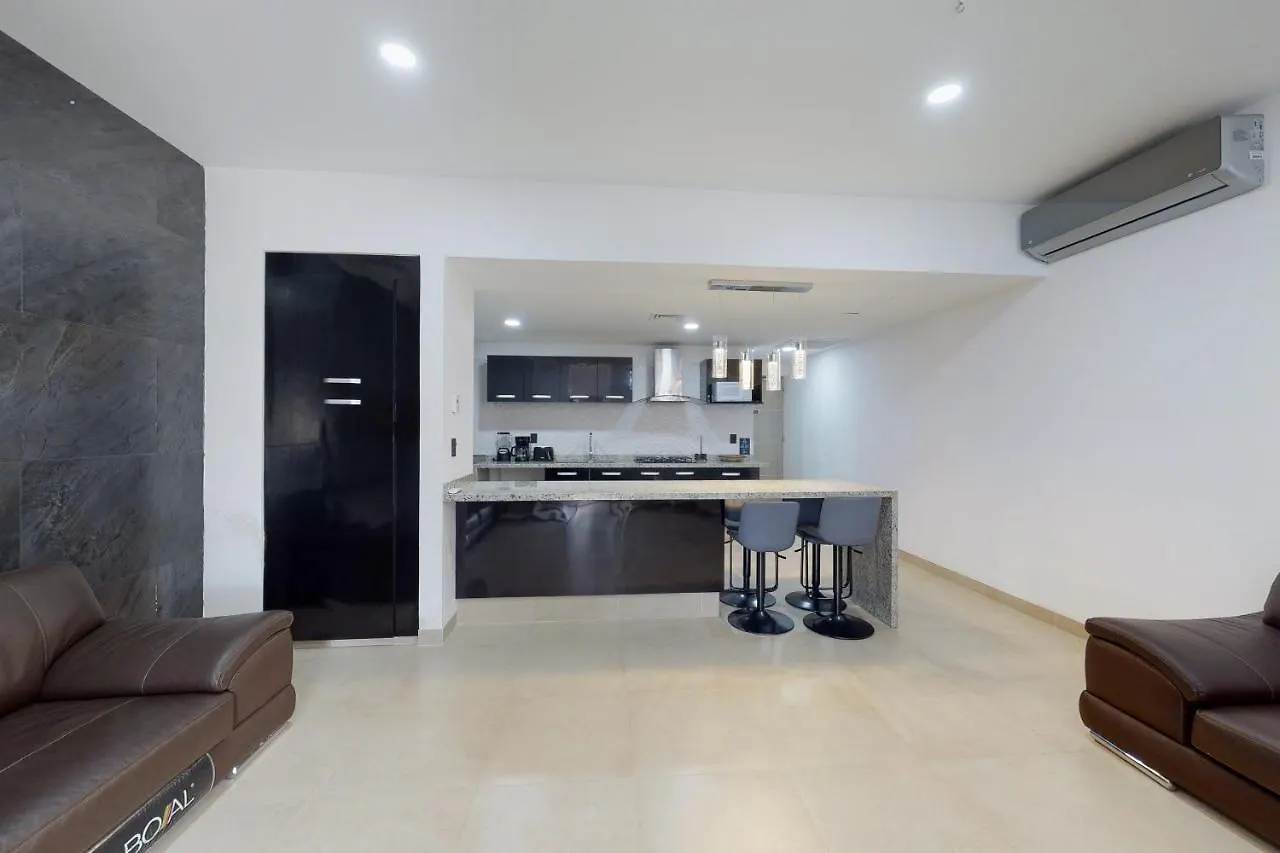Malecon Vg02 At Torre Montevideo Apartment Cancun